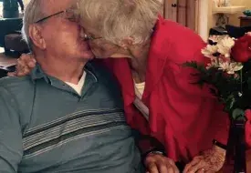 birthday_kiss.png