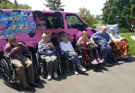 ice_cream_truck_10_0.png