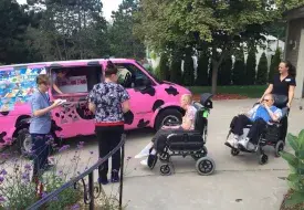 ice_cream_truck_14_0.png