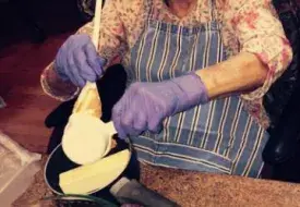 leona_cooking_1_1.jpg